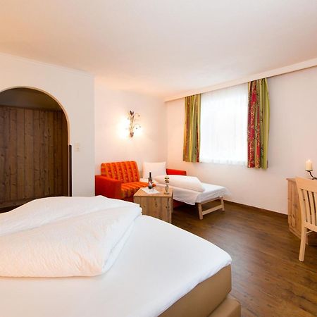 Hotel Gasthof Zum Schwanen Reutte Exterior foto