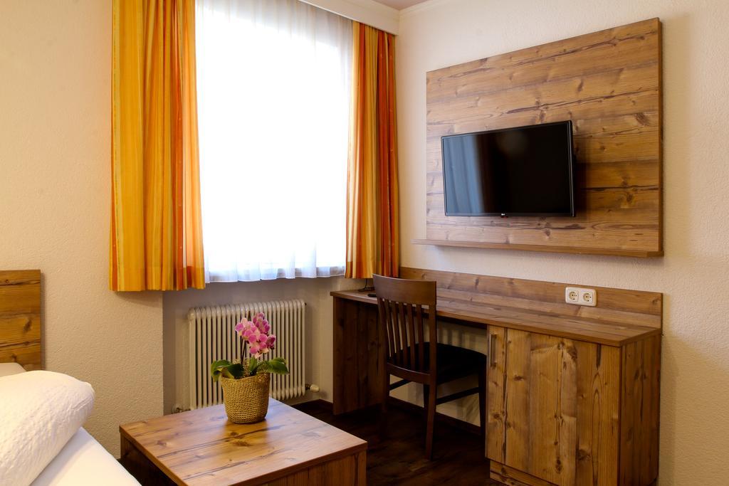 Hotel Gasthof Zum Schwanen Reutte Exterior foto